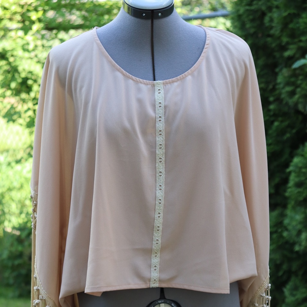 Umgee Open Back Shawl With Macrame Fringe
